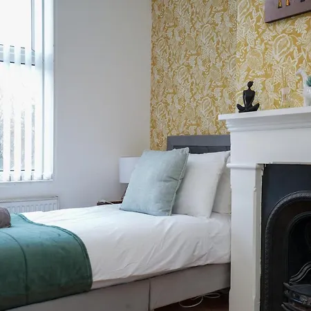 3 Bedroom Stylish Free Parking Contractor Leisure