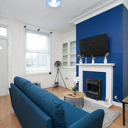 3 Bedroom Stylish Free Parking Contractor Leisure